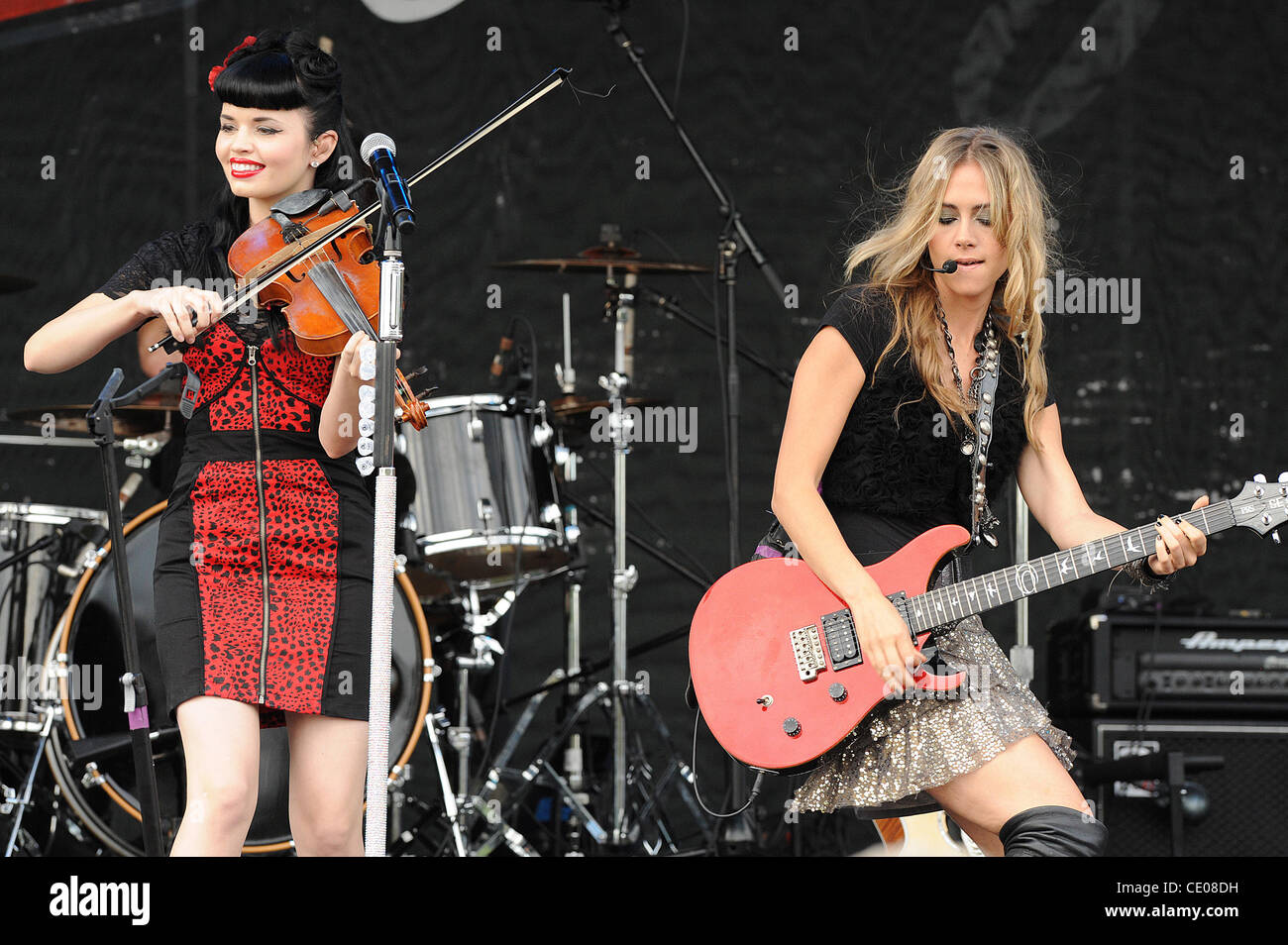 Sept 25, 2011 - Raleigh, North Carolina; USA - (L-R) Musician SUSIE BROWN and DANELLE LEVERETT of the band The JaneDear Girls performs live as part of the 2011 Brad Paisley H20 II Wetter & Wilder World Tour as it closes out on the last night at the Time Warner Cable Music Pavilion located in Raleigh Stock Photo