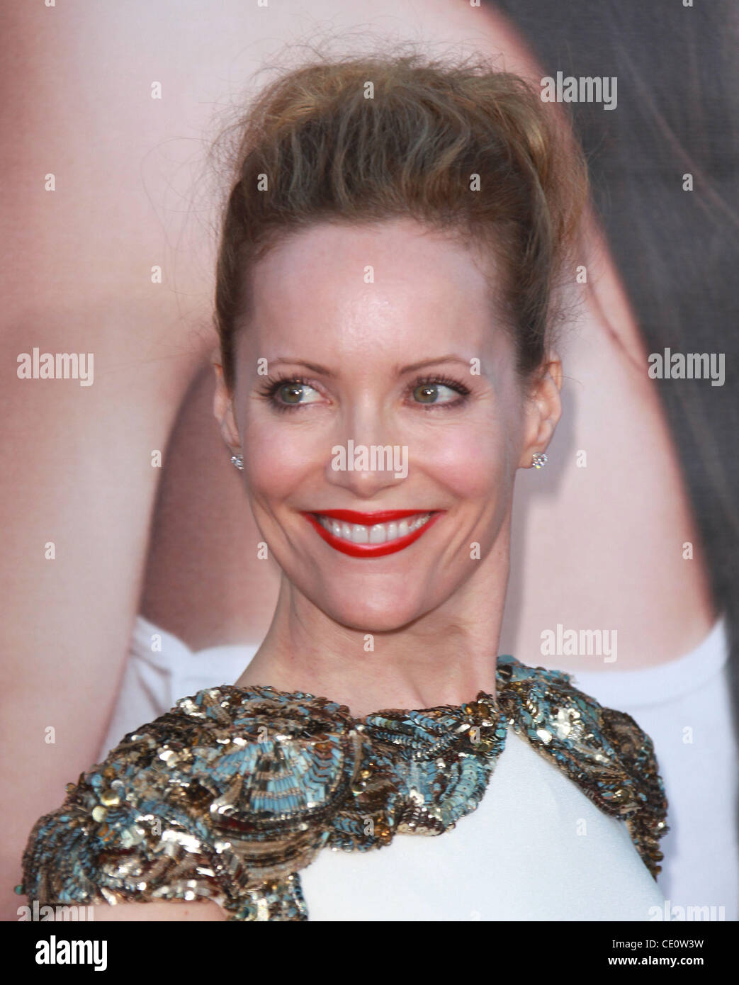 Leslie Mann – Unicycling « Celebrity Gossip and Movie News