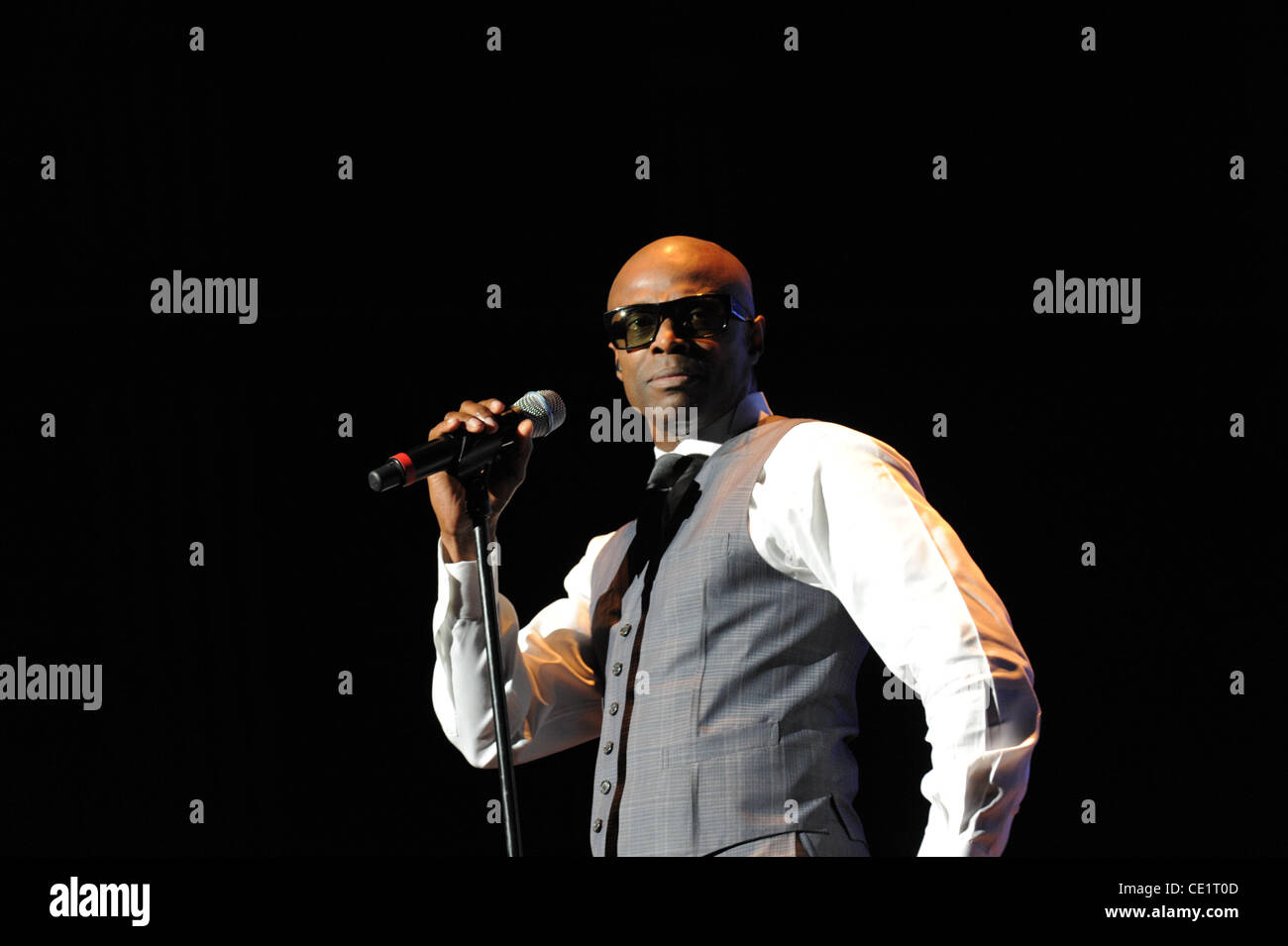 Kem R&b Singer Kem singer hi-res stock photography and images - Alamy