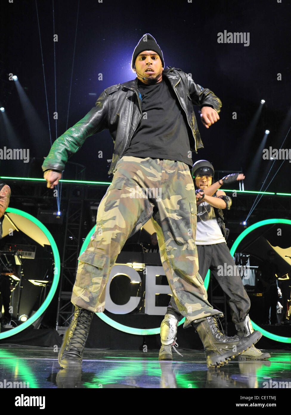 Chris brown singer 2011 hi-res stock photography and images - Alamy