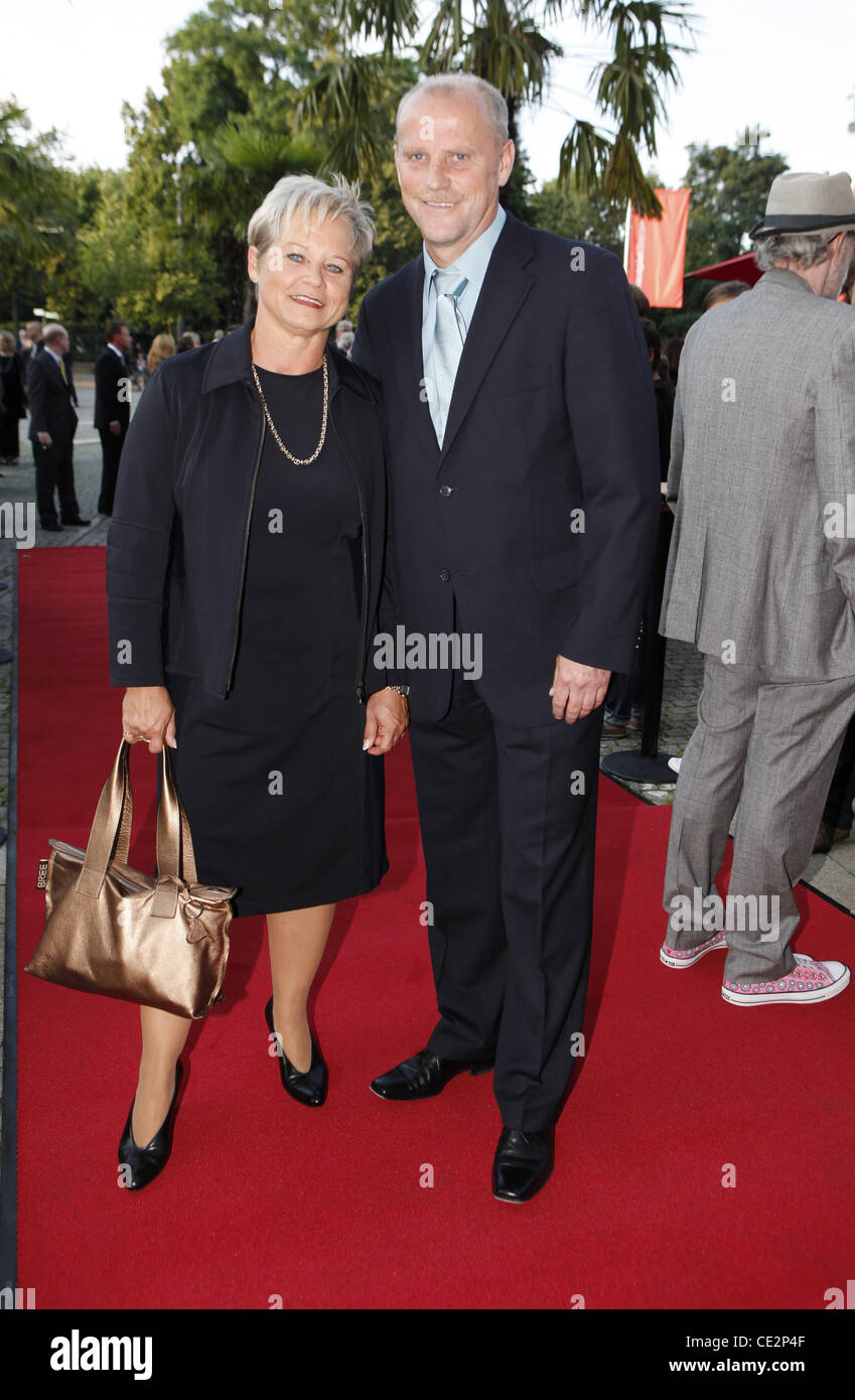Sv Werder Bremen Coach Thomas Schaaf And Wife Astrid At The 2nd Stock Photo Alamy