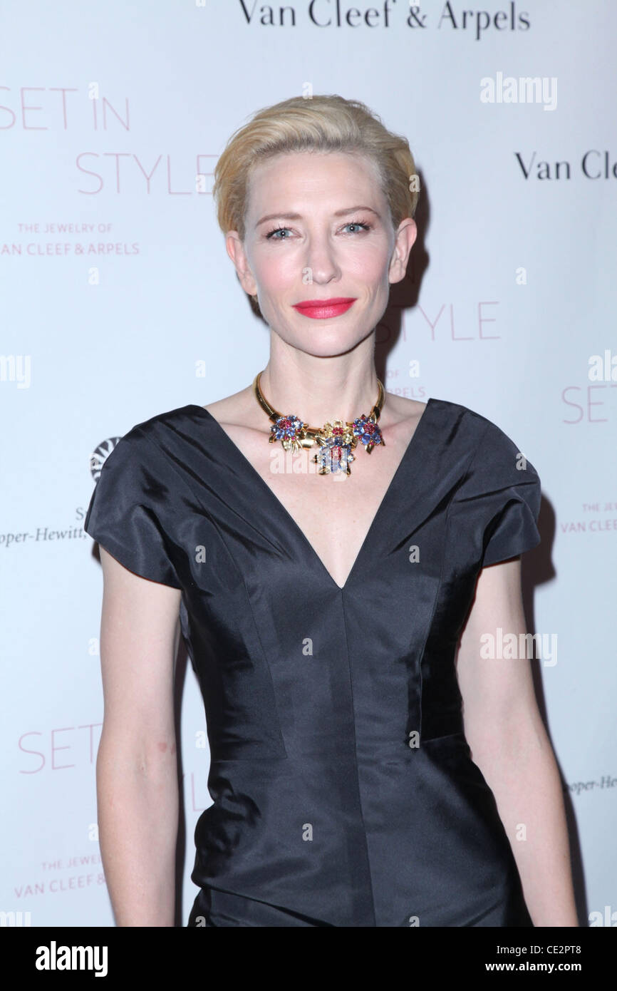 Van Cleef Style 2025