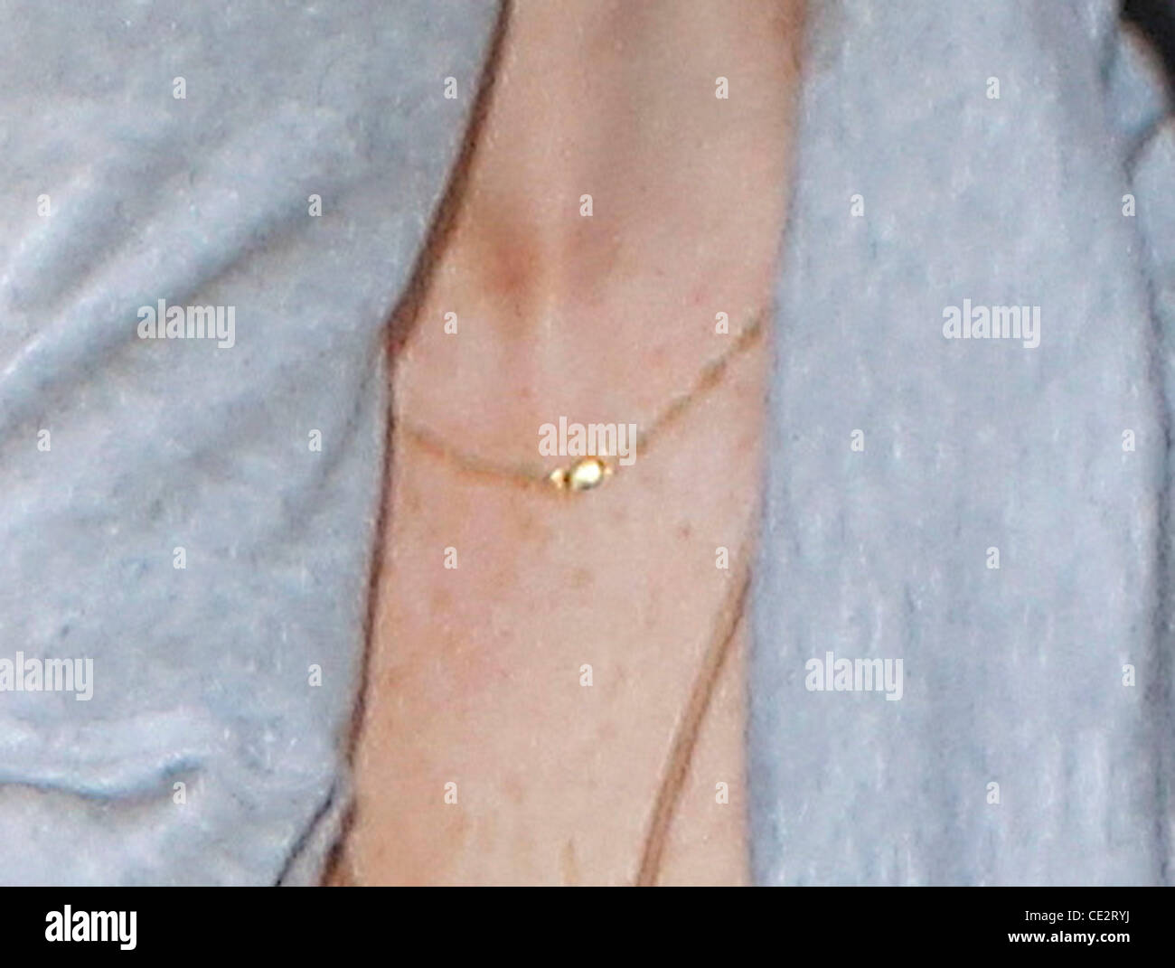 LOHAN QUIZZED ABOUT NECKLACE SCANDAL BY PROBATION OFFICER LINDSAY LOHAN