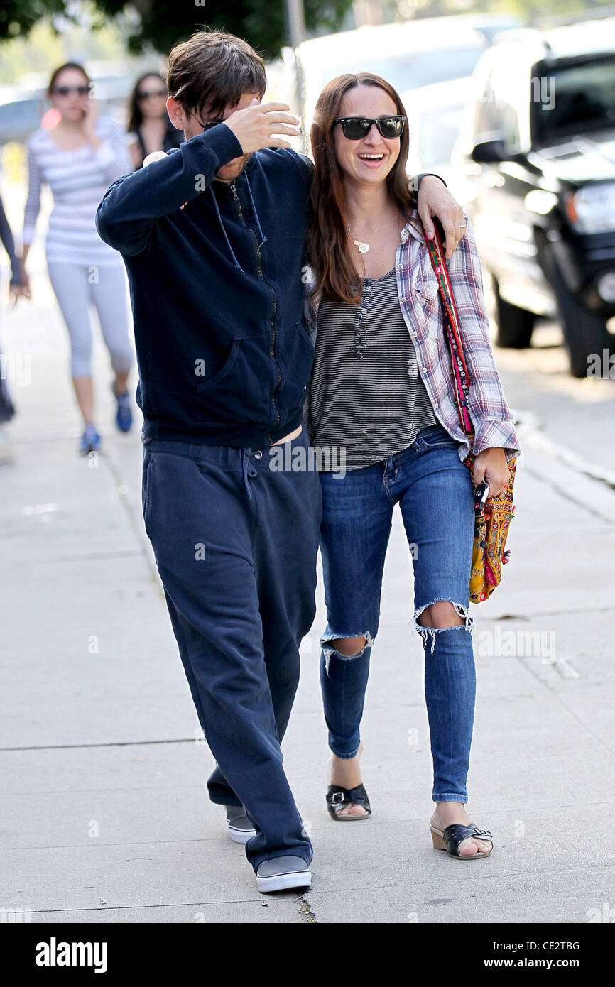 Tobey Maguire and Jennifer Meyer a camera shy Tobey Maguire leaving Le Pain  Quotidien after having lunch with his wife Los Angeles, California -  29.01.11 Stock Photo - Alamy