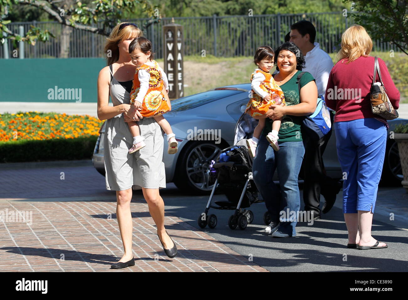 Ella Hiller and Jaden Hiller filming ABC's 'Modern Family' on location at  The Grove Los Angeles, California - 13.10.10 Stock Photo - Alamy