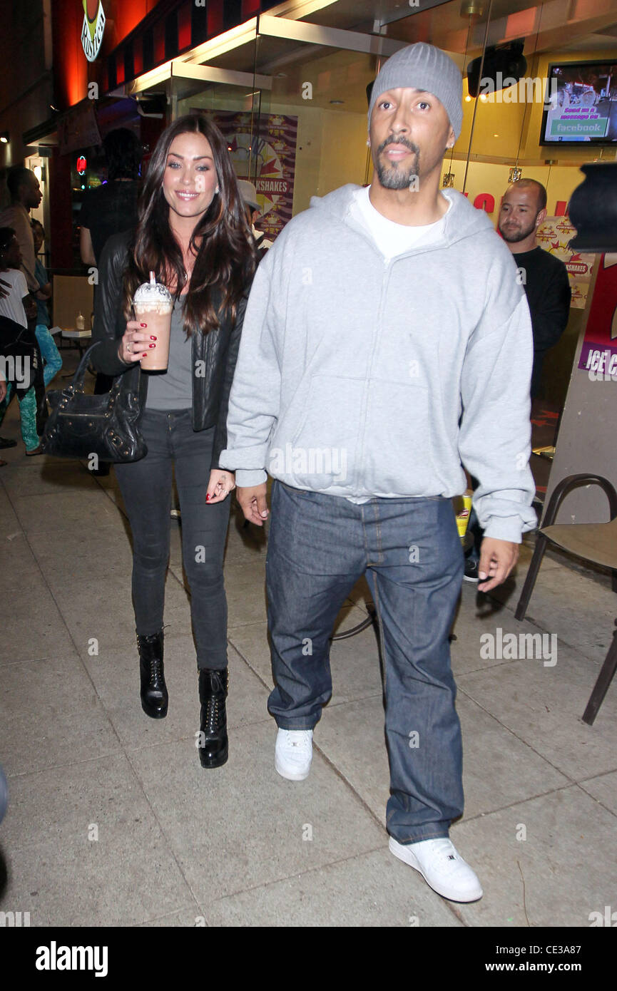 Jasmine Waltz David Arquette s Lover Creates Her Own Signature Shake jasmine-waltz-david-arquette-s-lover-creates-her-own-signature-shake