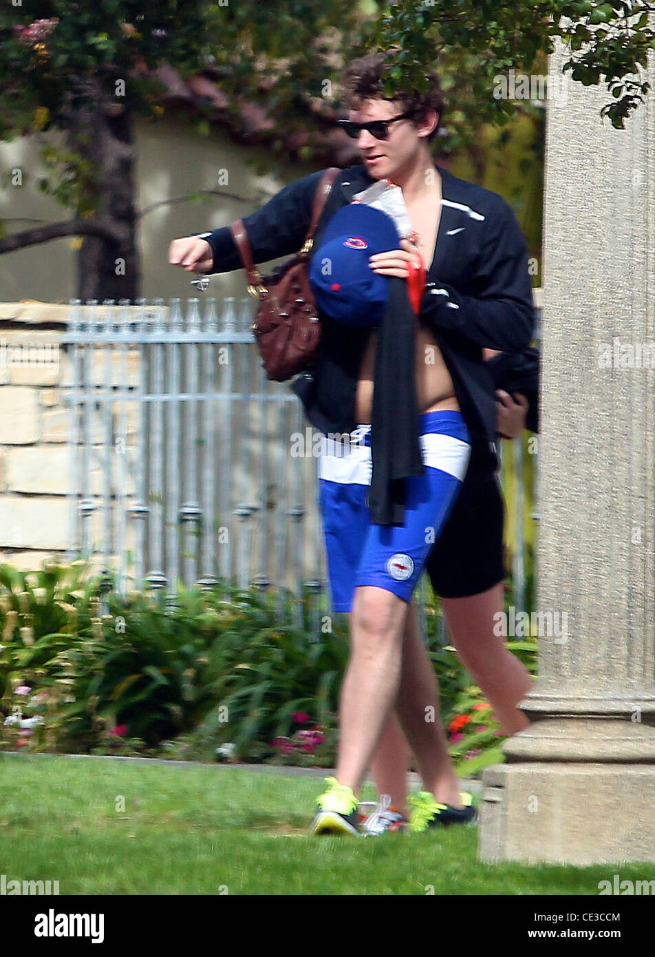 Jennifer Love Hewitt Returning to Her Home in Los Angeles October
