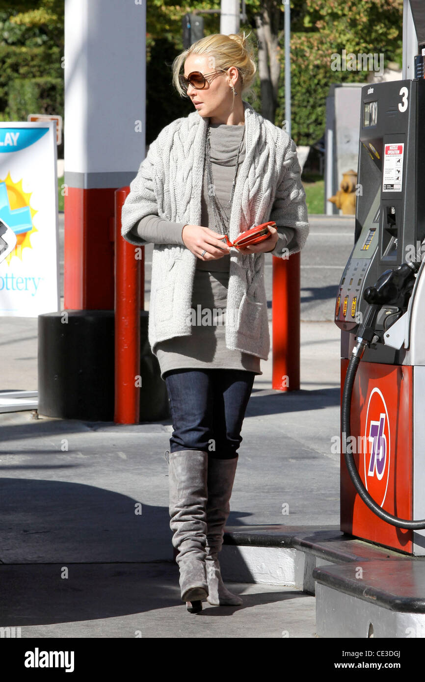 Katherine Heigl Running Errands In Los Feliz Wearing A Cable Knit
