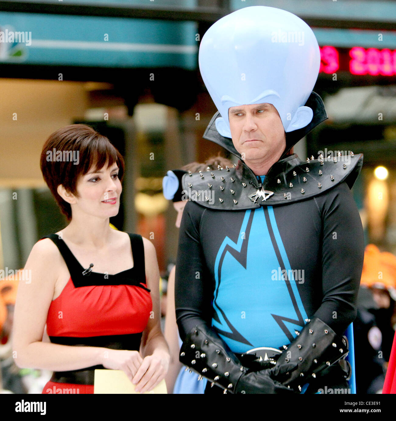 Tina Fey and Will Ferrell dressed as their characters in 'Megamind' NBC ...