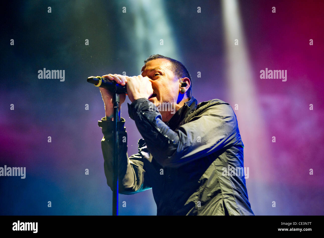 Linkin Park performing at the O2 Arena. London, England - 11.11.10 ...