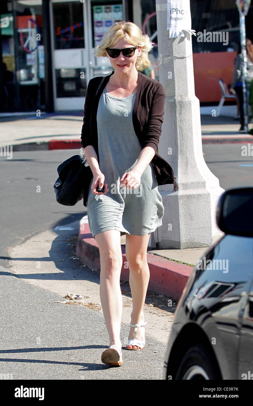 Kirsten Dunst leaving Swingers in West Hollywood Los  photo image