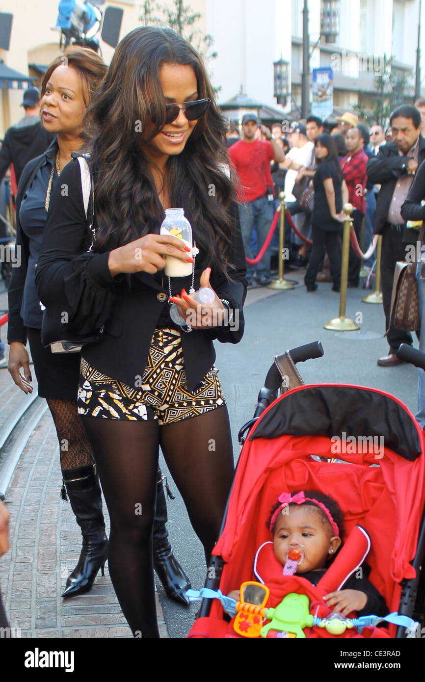 Christina Milian and her mother Carmen Milian take her daughter Violet out  shopping at The Grove Los Angeles, California - 18.11.10 Stock Photo - Alamy, image size:866x1390