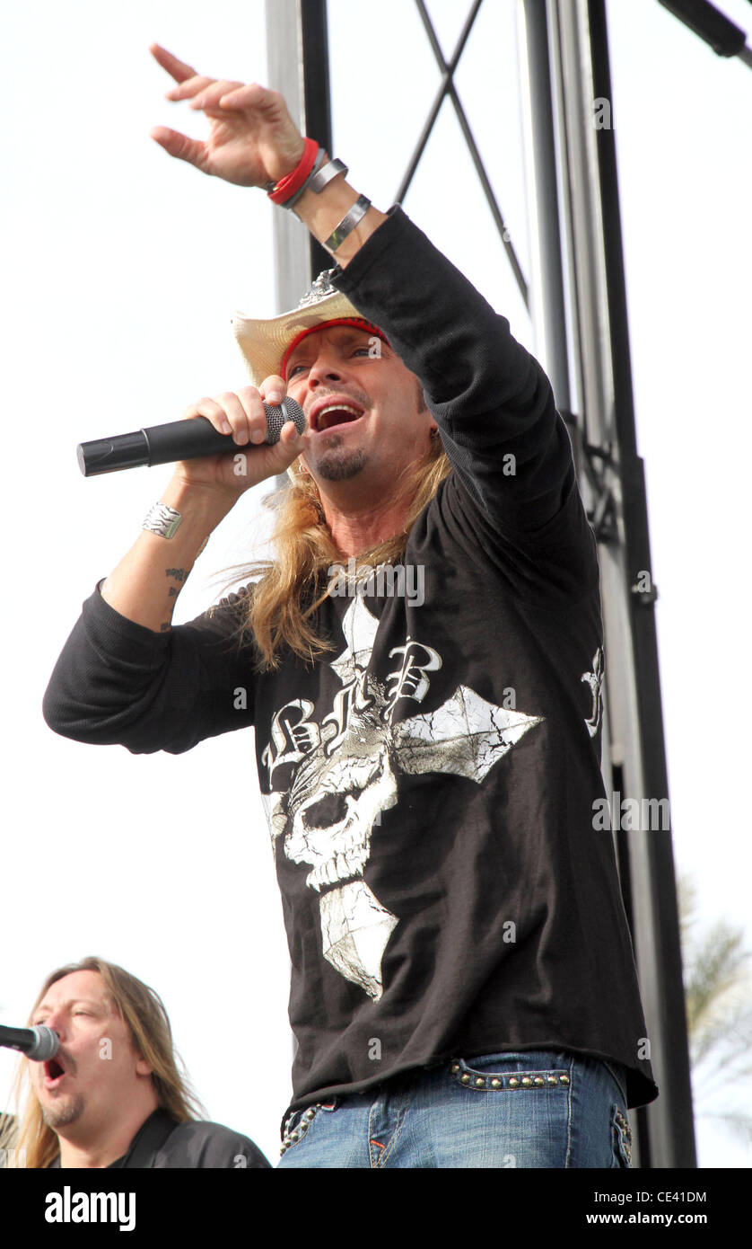 Bret michaels rock roll singer hi-res stock photography and images - Alamy