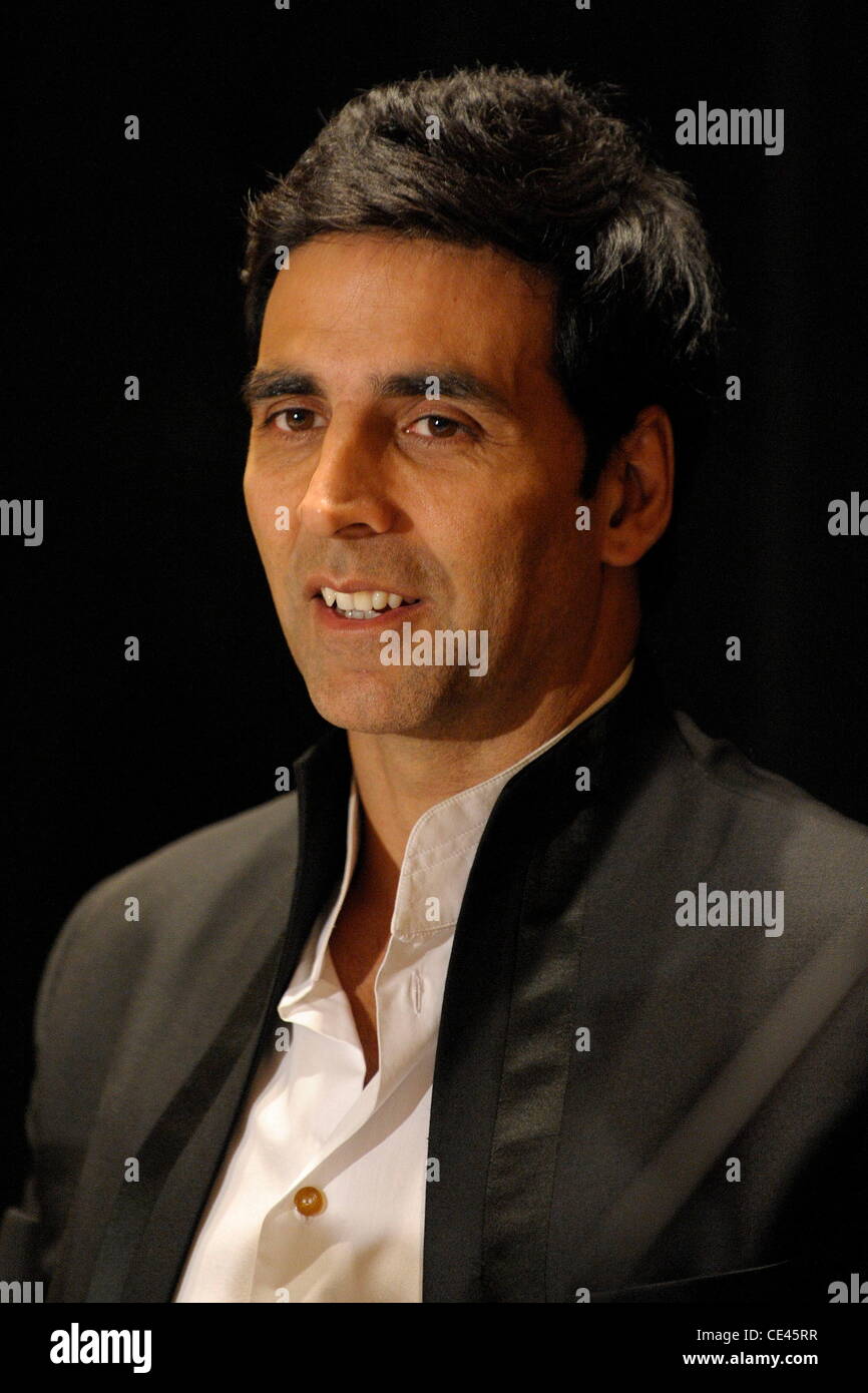 Akshay Kumar hosts press conference for the launch of his upcoming film 'Tees Maar Khan' at The Fairmount Royal York Hotel in Toronto. Toronto, Canada Stock Photo - Alamy Akshay Kumar hosts press conference for the launch of his upcoming film 'Tees Maar Khan' at The Fairmount Royal York Hotel in Toronto. Toronto, Canada Stock Photo - Alamy