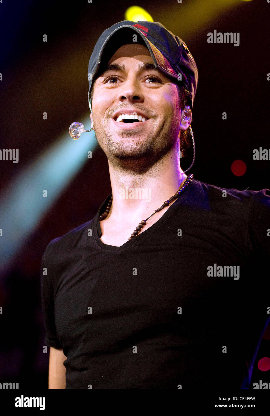 Singer Enrique Iglesias performs at Chicago Mega Fest featuring Latino ...