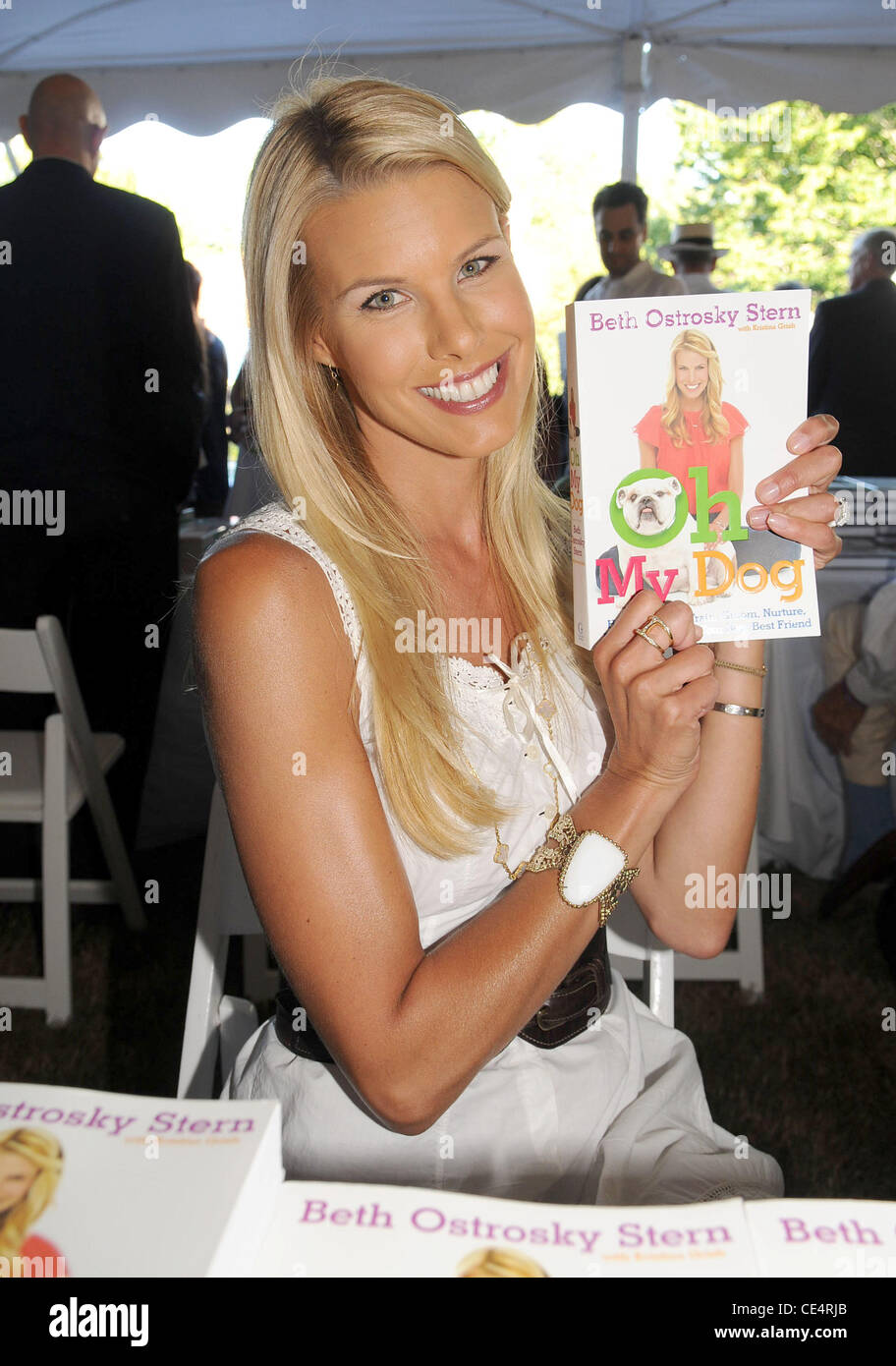 Author Beth Ostrosky Stern  attends the '2010 Authors Night', at The East Hampton Library  East Hampton, New York - 13.08.10 Stock Photo