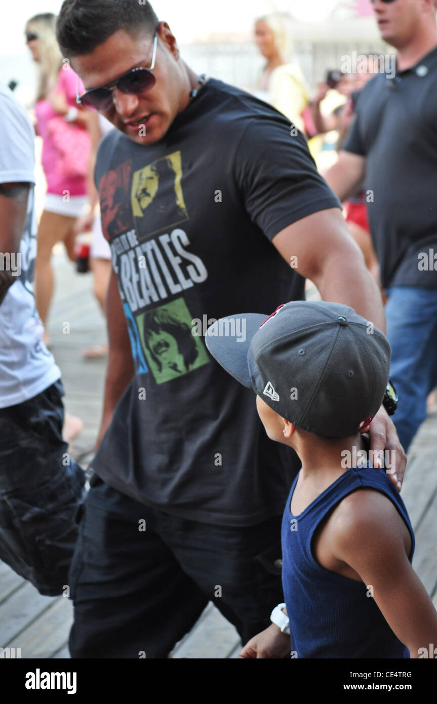 Ronnie Ortiz-Magro chats with a young fan on the Seaside Heights