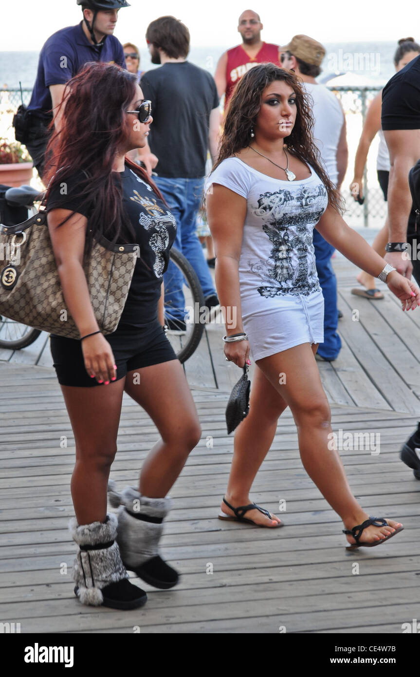 Deena cortese and snooki hi-res stock photography and images - Alamy