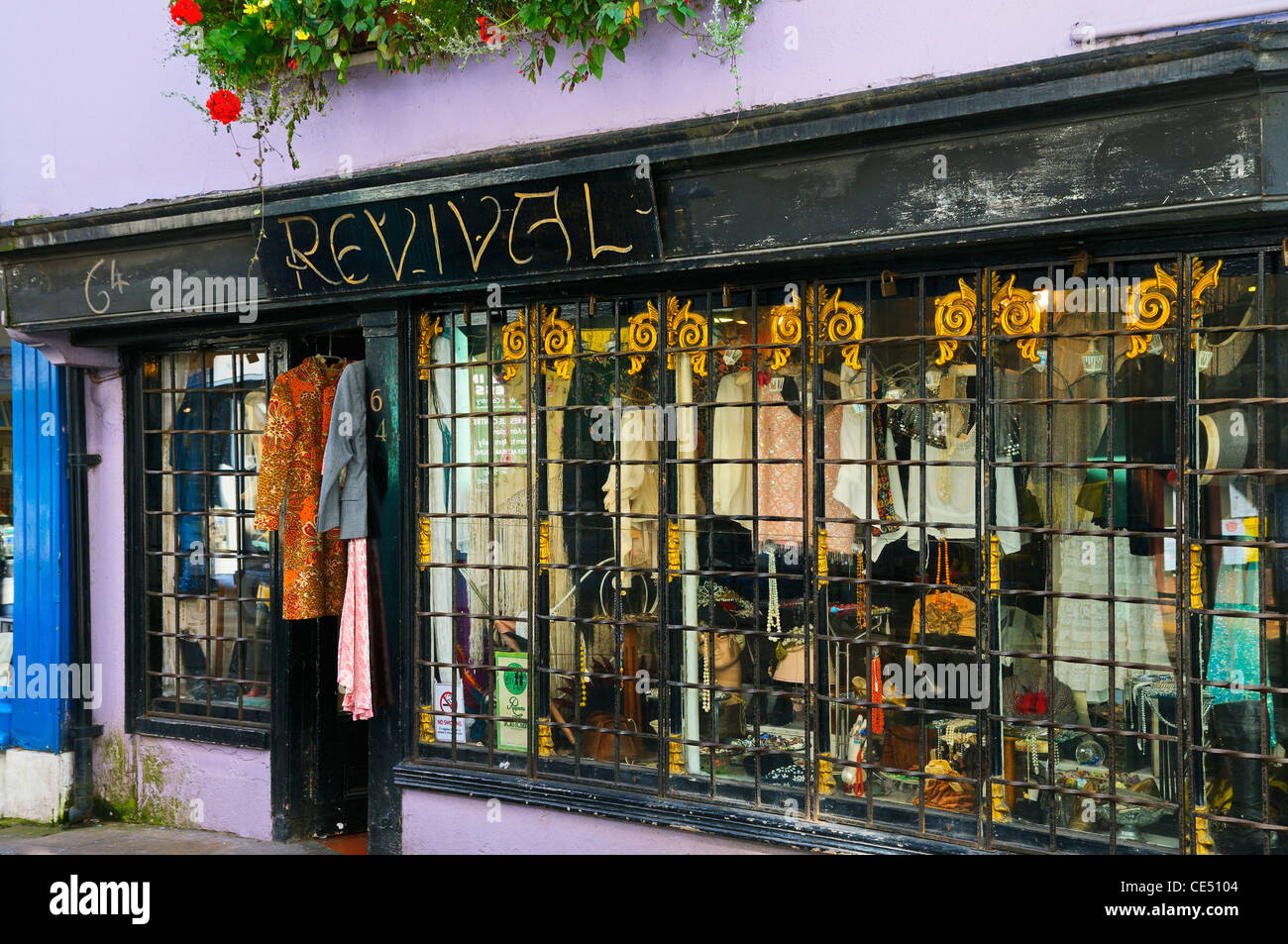 Vintage clothing shop, Revival, Totnes, Devon, UK Stock Photo
