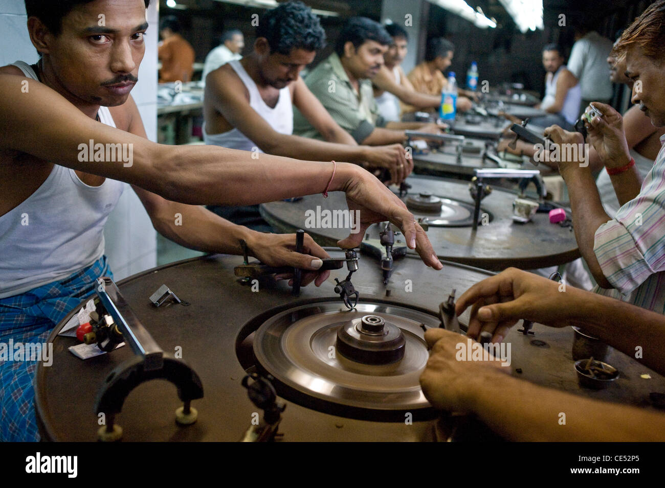 Polishing diamonds hires stock photography and images Alamy