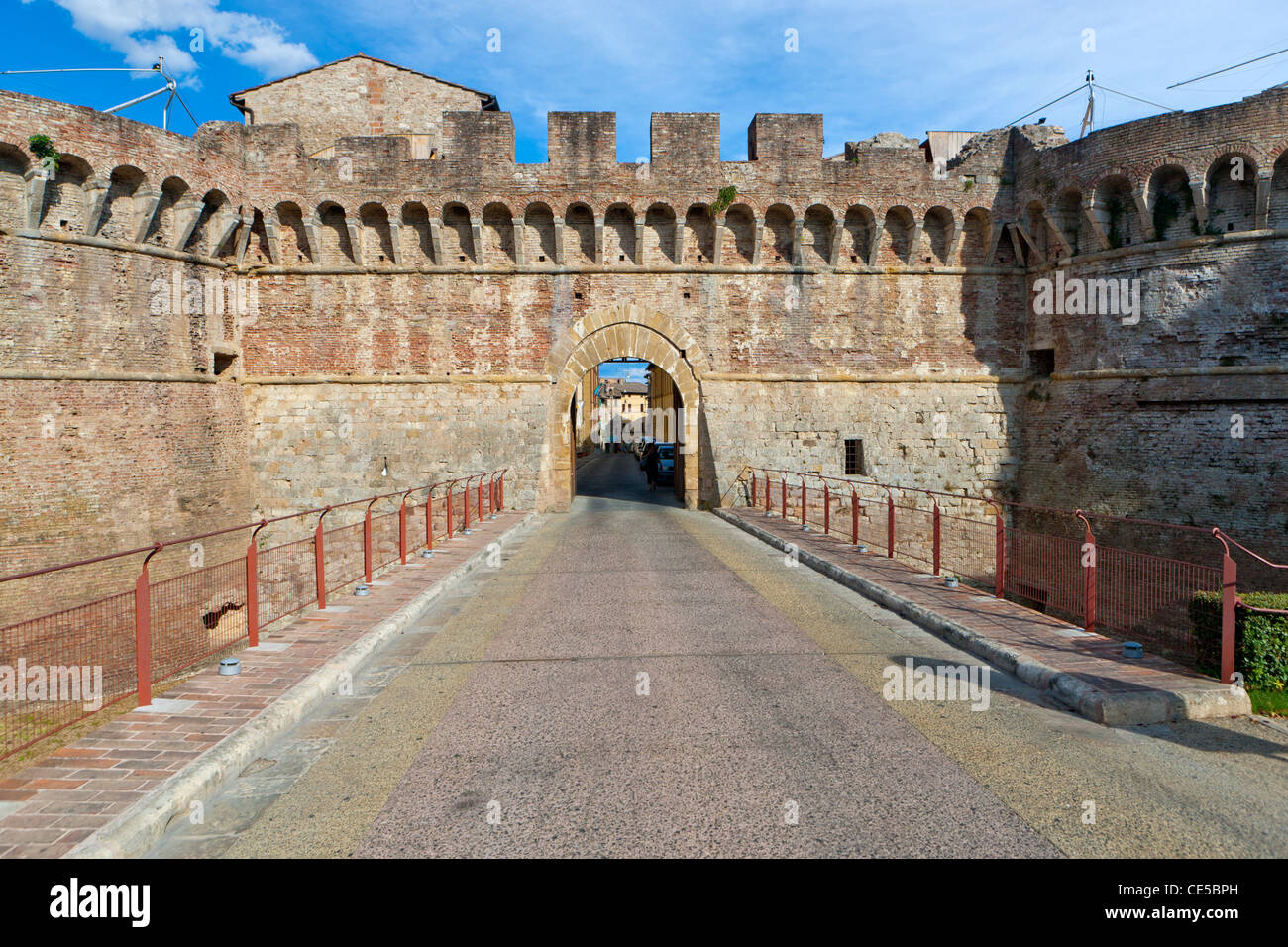 Wall and entrance gate to Colle di Val d'Elsa or Colle Val d'Elsa, Tuscany, Province of Siena, Italy, Europe Stock Photo