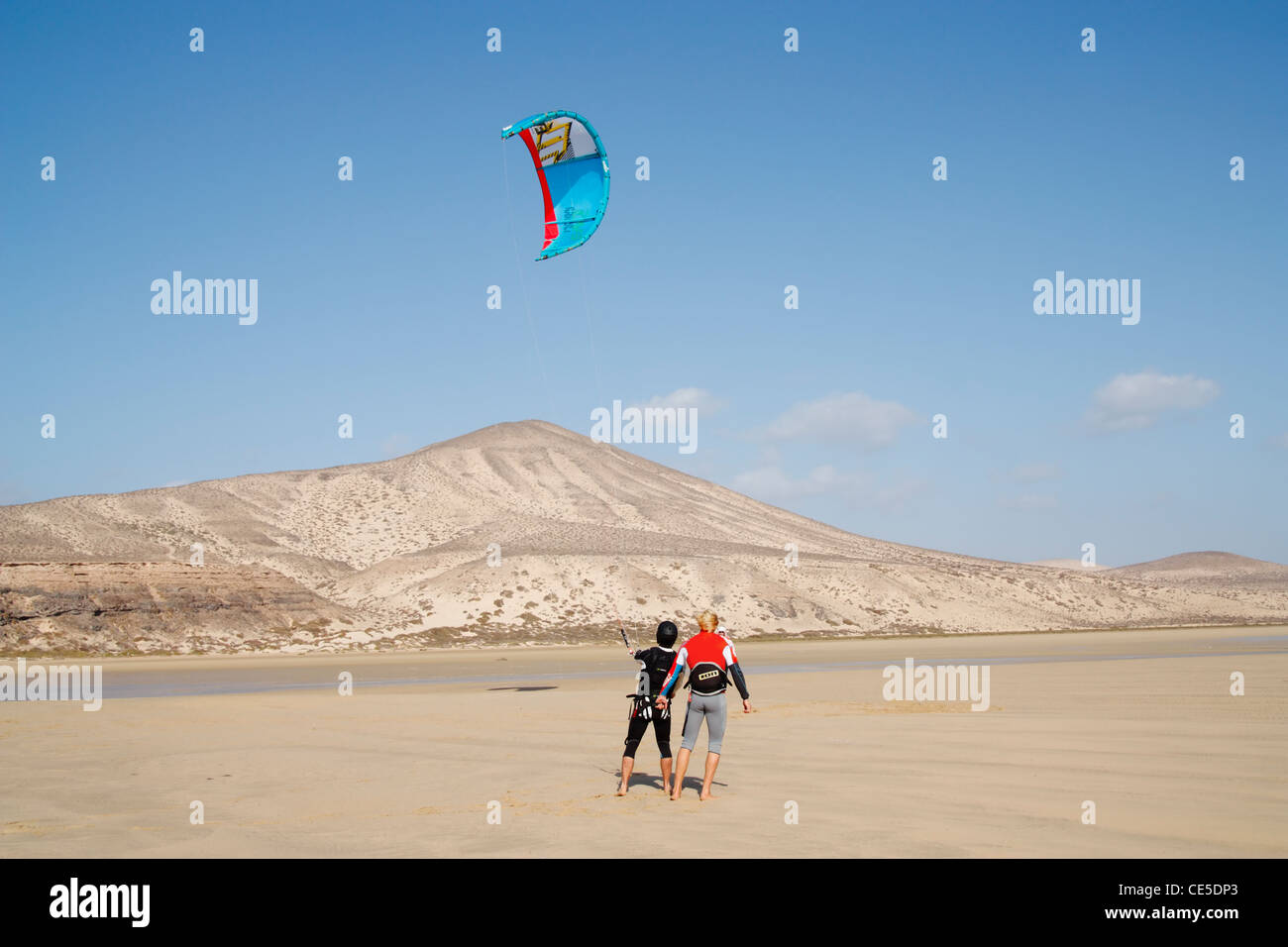 Kite Lesson Hi res Stock Photography And Images Alamy