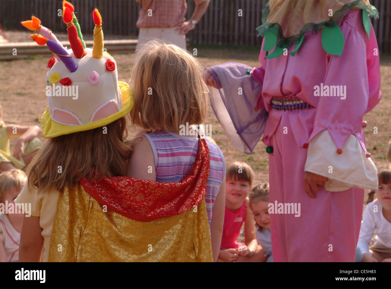 Children S Birthday Party Entertainer High Resolution Stock Photography And Images Alamy