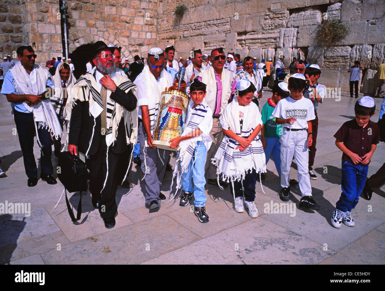 Bar Mitzvah at the Western Wall, Jerusalem, Israel Stock Photo - Alamy