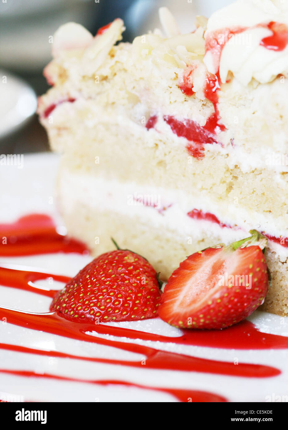 cake with strawberries Stock Photo - Alamy