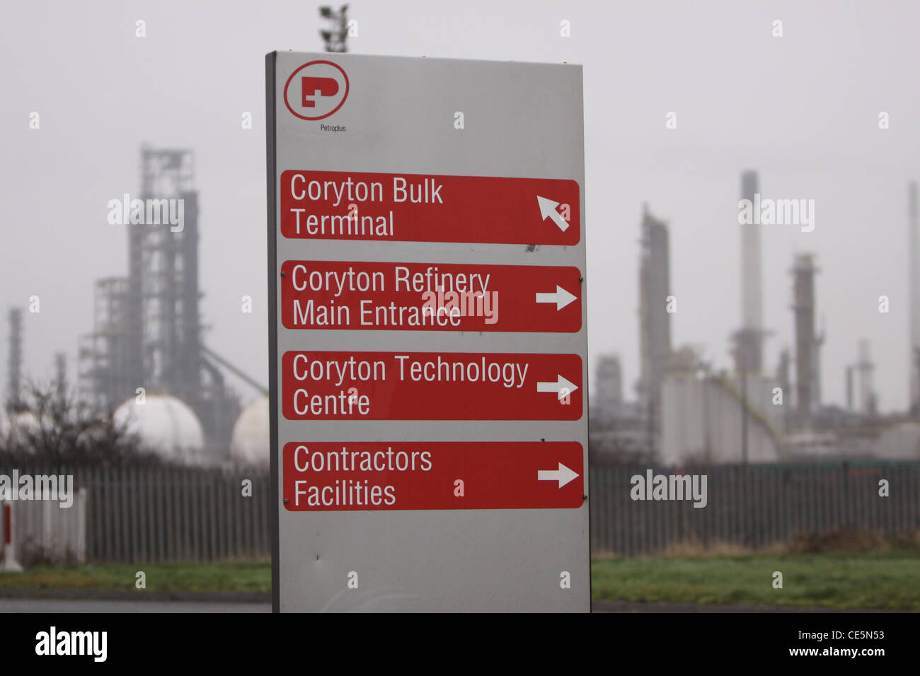 Coryton oil refinery hi-res stock photography and images - Alamy