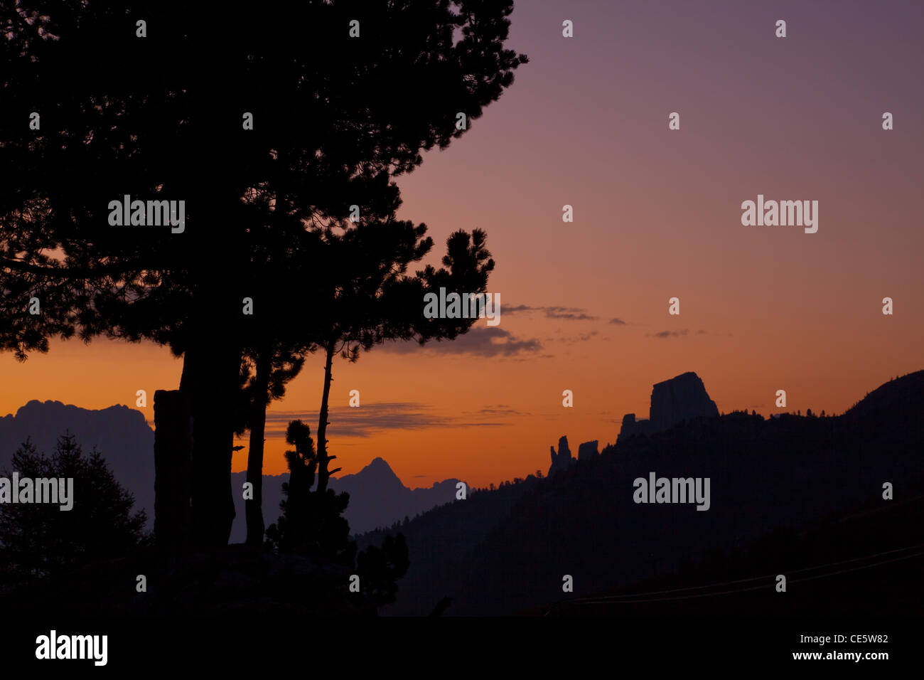 Sun rise over Cinque Torri, viewed from Passo Falzarego, Dolomites Alps ...
