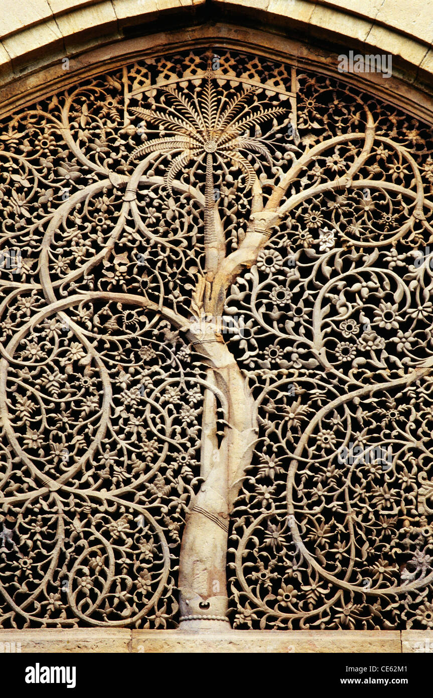 Tree of life Jali in Sidi Saiyyed Mosque, Sidi Saiyyid ni Jali, Ahmedabad, Gujarat, India, Asia Stock Photo