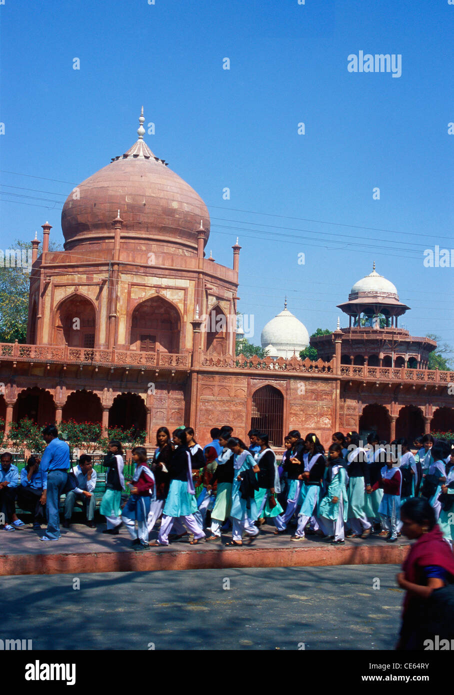 Dome of Taj Mahal & School Girls ; Seventh Wonder of The World ; Agra ; Uttar Pradesh ; India Stock Photo