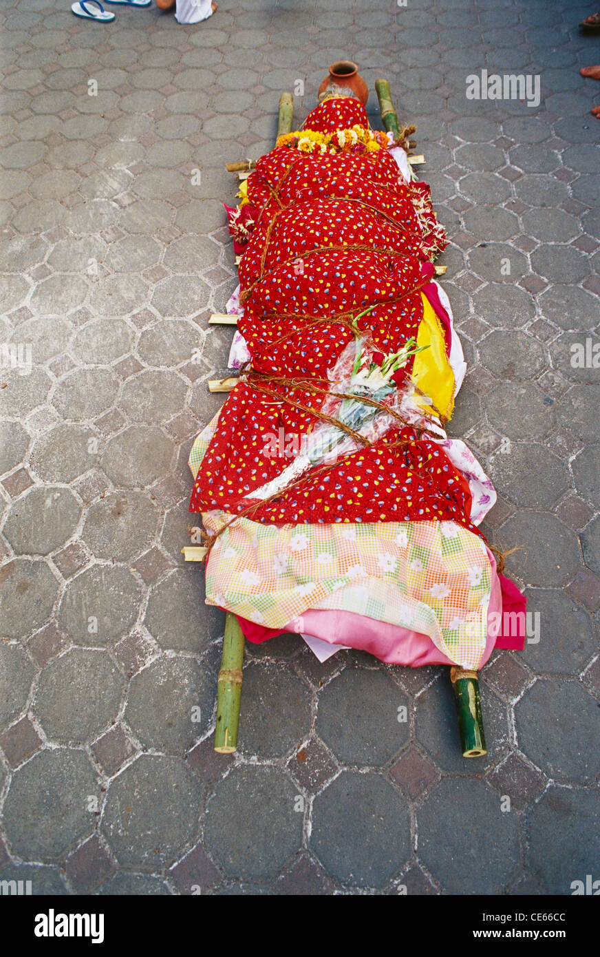 Hindu dead body on stretcher at crematorium ; bombay ; mumbai ; maharashtra ; india ; asia Stock Photo
