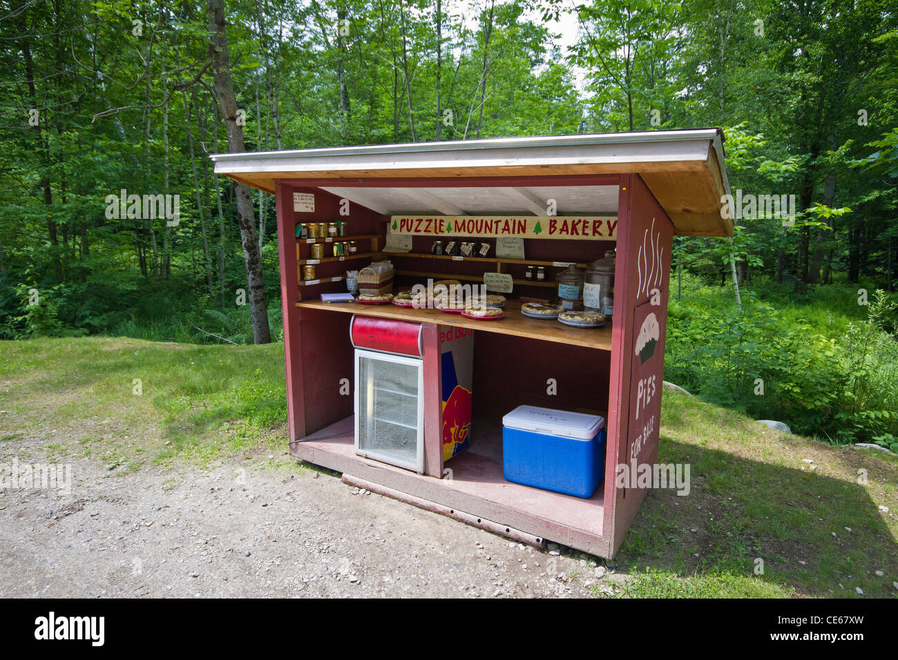 Food booth along a Bear River Road (Rt. 26) in Newry, Maine near Grafton Notch State Park Stock Photo