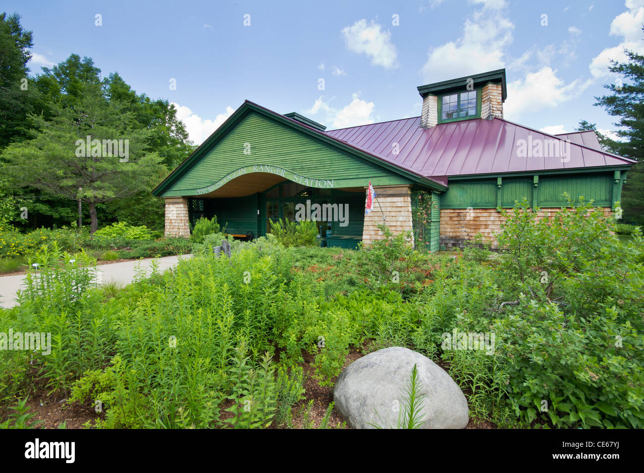 Androscoggin Ranger Station Lincoln Woods parking area along Kancamagus