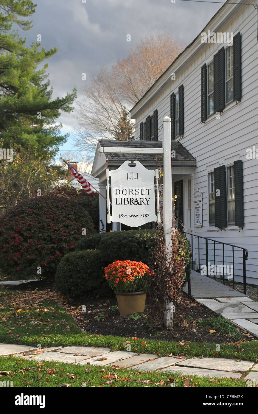 Sidewalk library hires stock photography and images Alamy