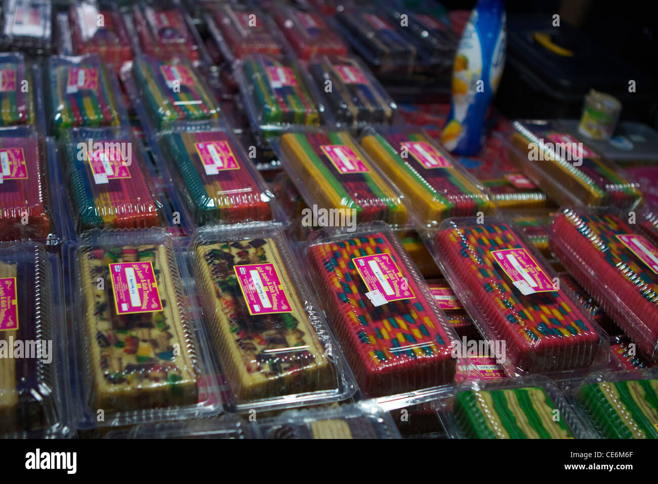 Lapis cake at the pasar tamu dbku night market, Kuching Stock Photo