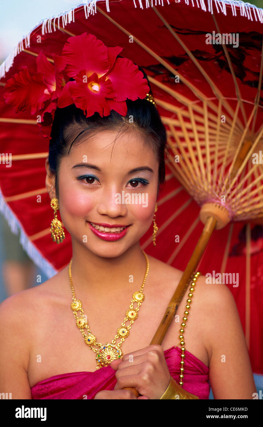 Thailandchiang Maiportrait Of Girl In Traditional Thai Costume At The Chiang Mai Flower 