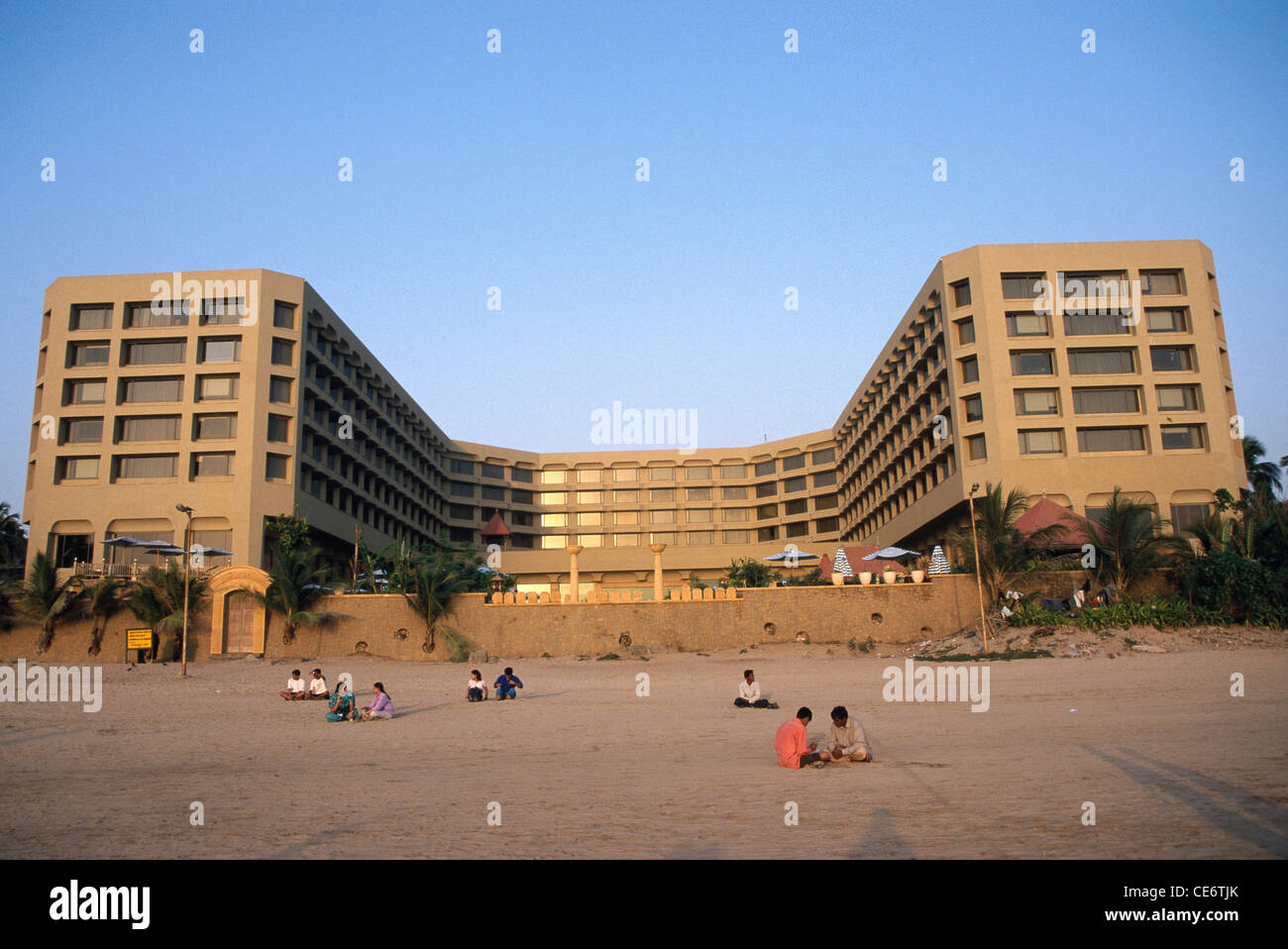 Hotel at juhu beach hi-res stock photography and images - Alamy