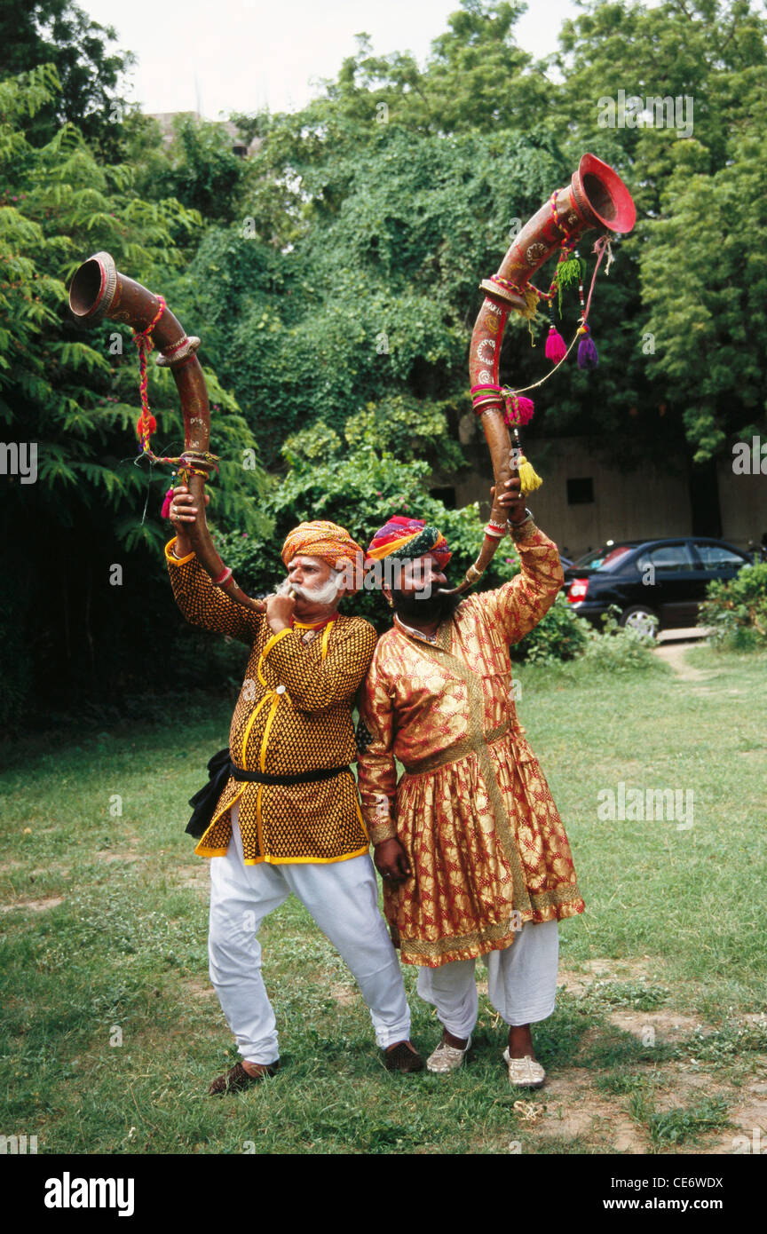 Long trumpet hires stock photography and images Alamy