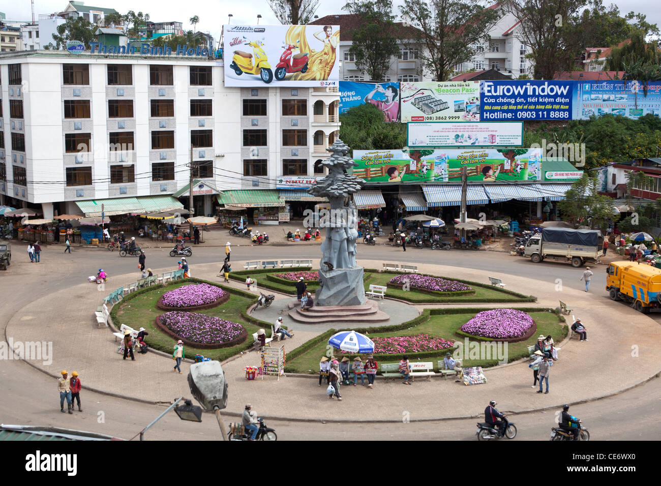 Roundabout in front of the market at Dalat Stock Photo