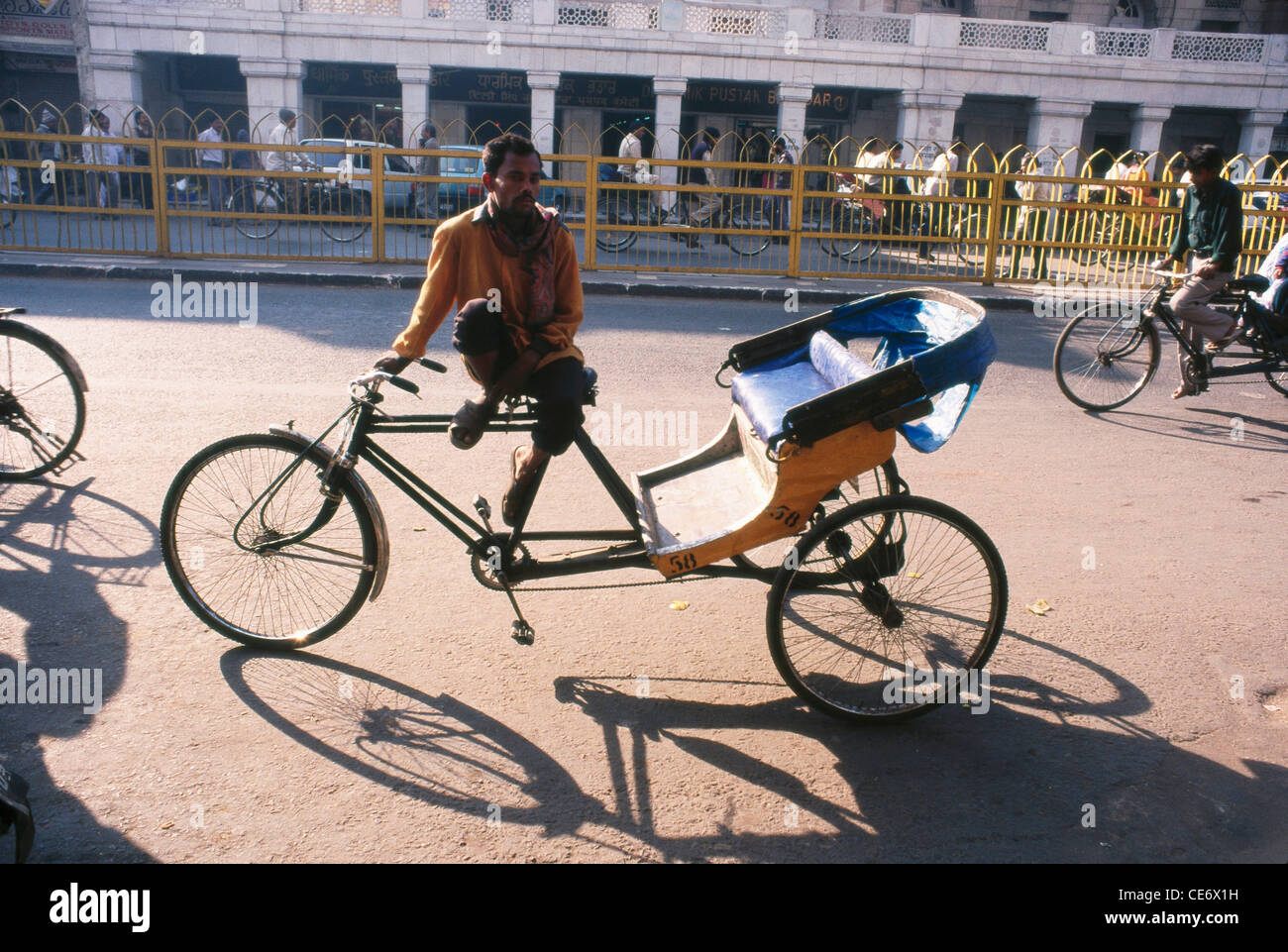 cycle rickshaw chandni chowk delhi india Stock Photo Alamy
