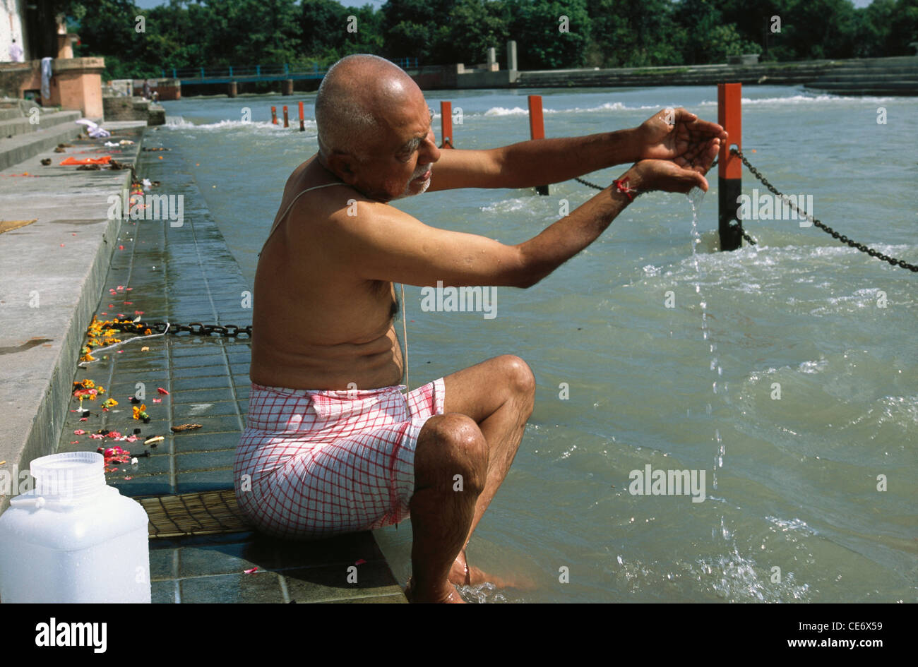 Ashes ganges hires stock photography and images Alamy