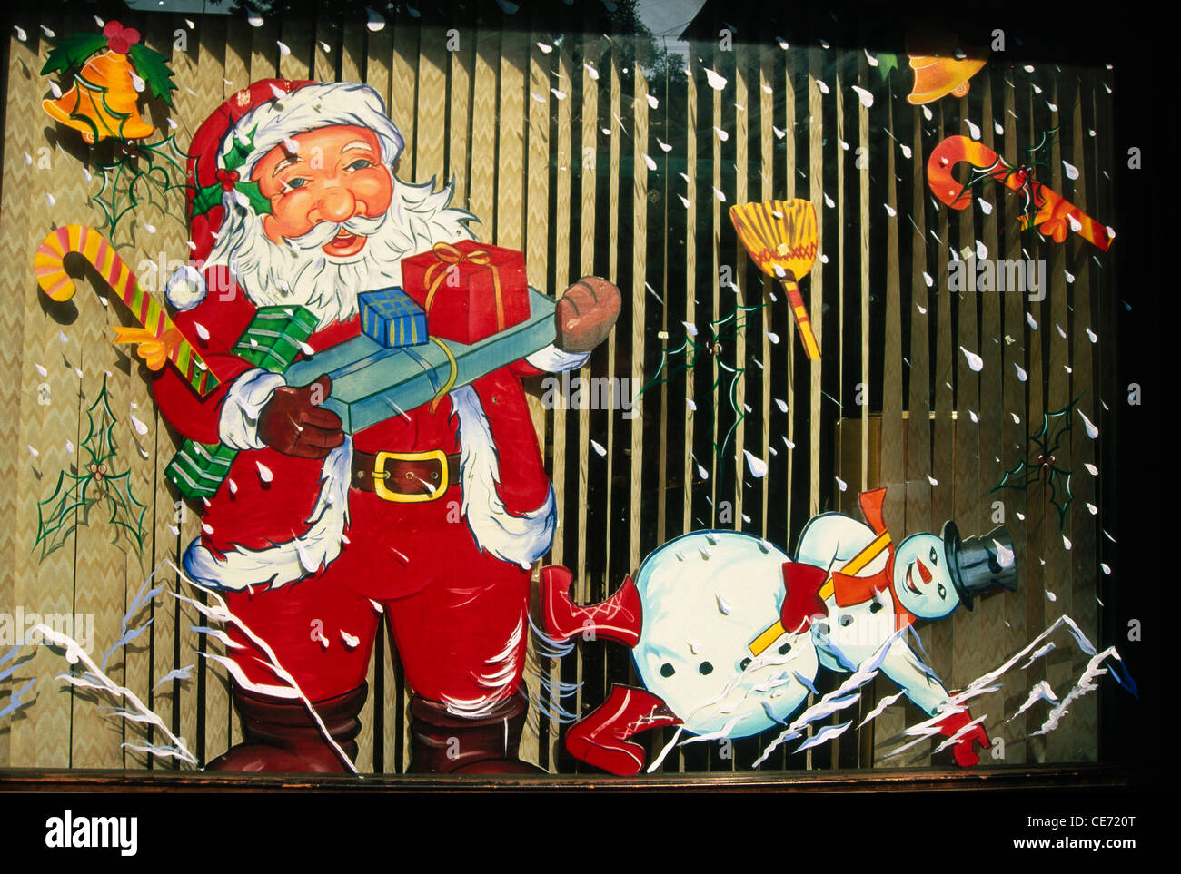 MMN 81769 : christmas decoration santa claus snowman shop window ; dadar ; bombay mumbai ; maharashtra ; india Stock Photo
