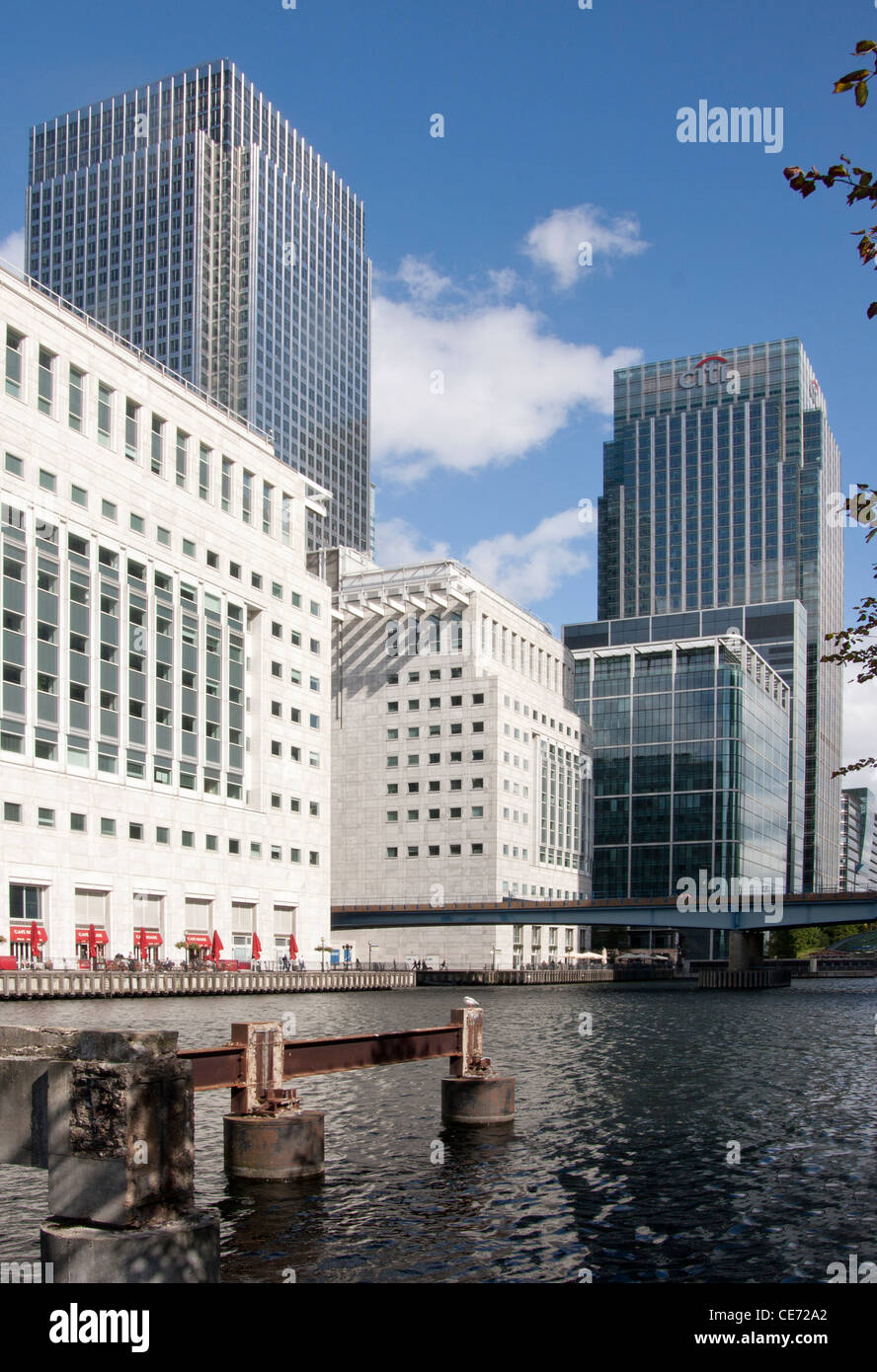 Portrait of canary wharf hi-res stock photography and images - Alamy