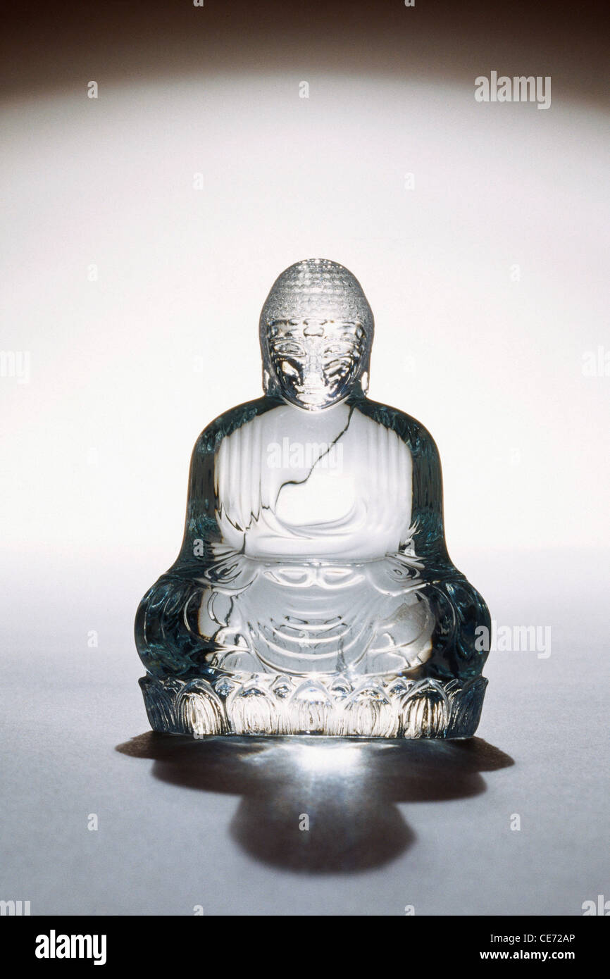 Crystal glass buddha statue hires stock photography and images Alamy