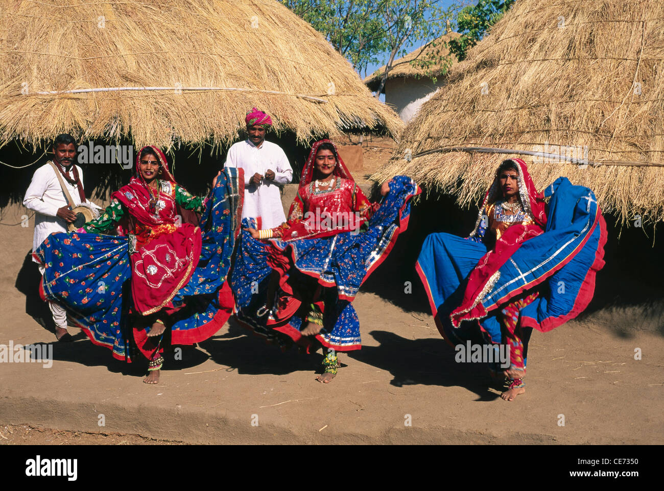 Rajasthani folk dance, Shilpgram, Udaipur, Rajasthan, India, Asia Stock