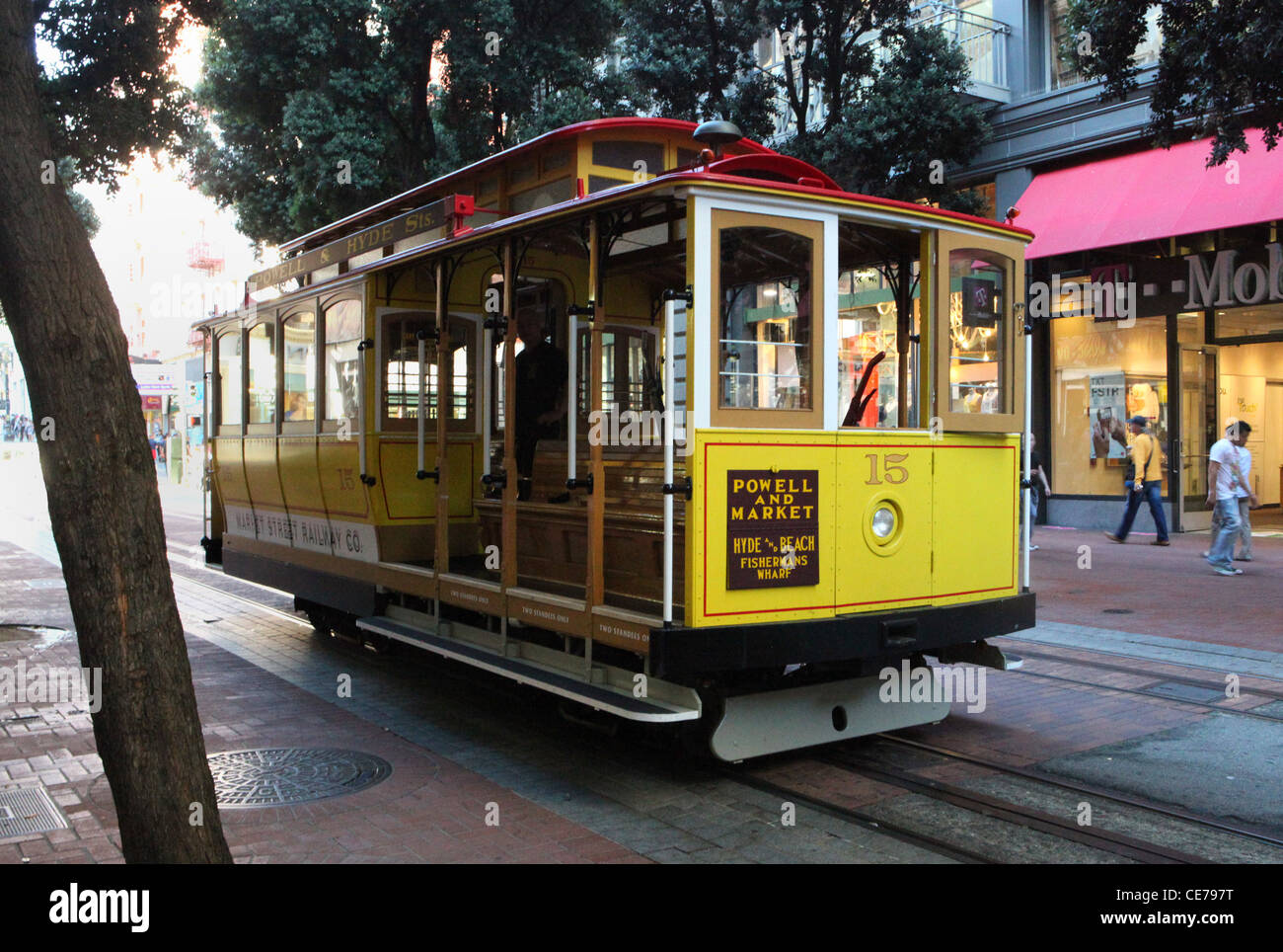 San Francisco Powell & Hyde Route Cable Car No.15 at Powell Street Stock  Photo - Alamy