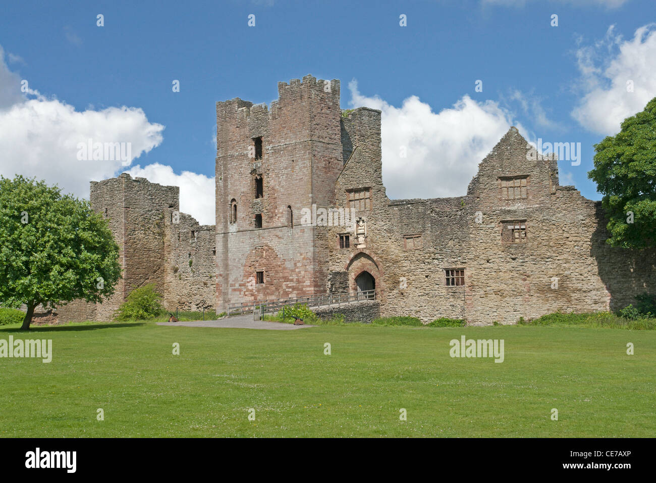 Ludlow Castle, Ludlow, Shropshire, with the Great Tower in the centre Stock Photo